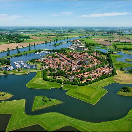 Bed and Breakfast Bnb Onder De Blauwe Hemel Vlijmen Exterior foto